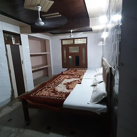 Subhadra Guest House Mathura Εξωτερικό φωτογραφία