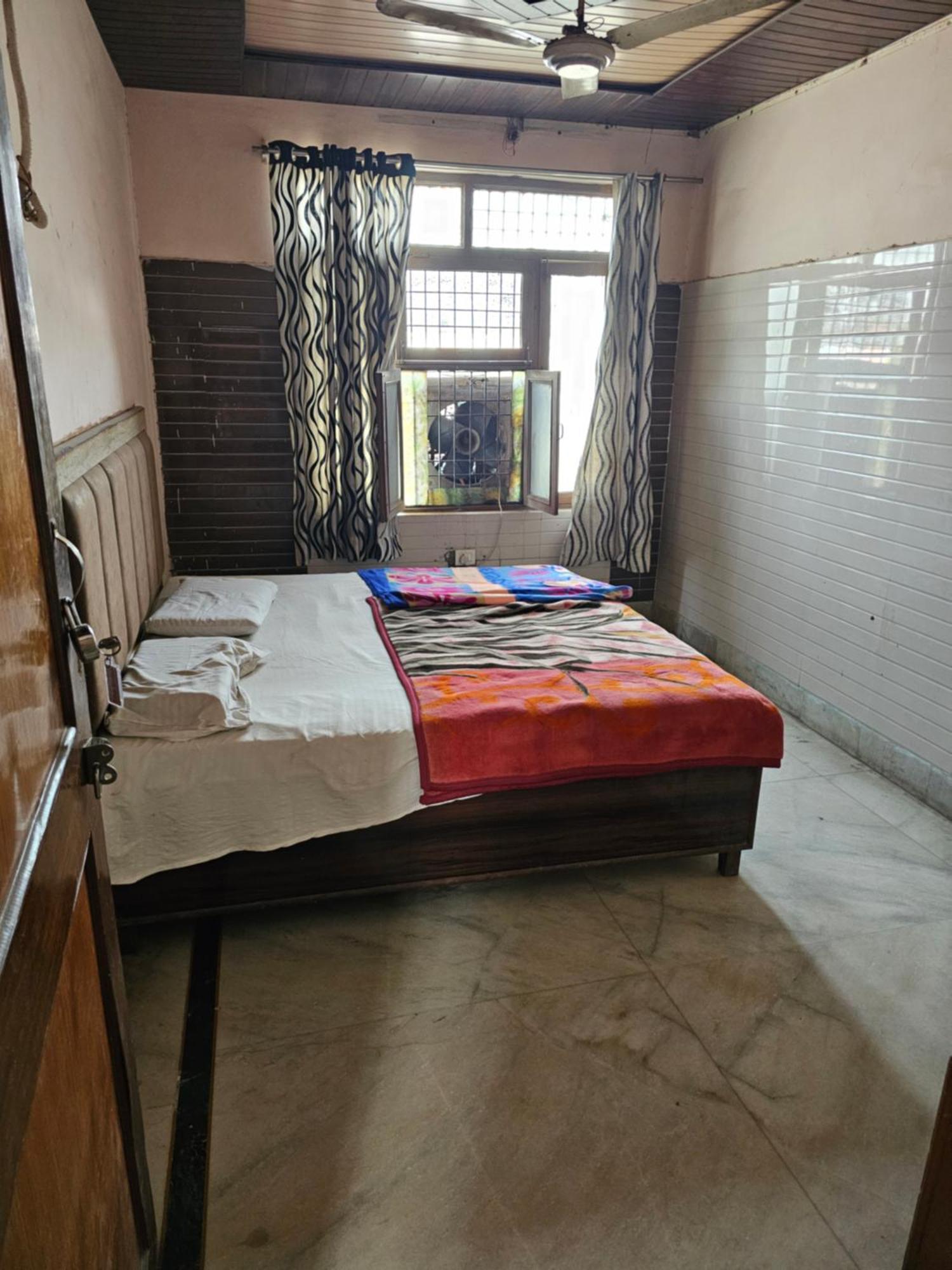 Subhadra Guest House Mathura Δωμάτιο φωτογραφία